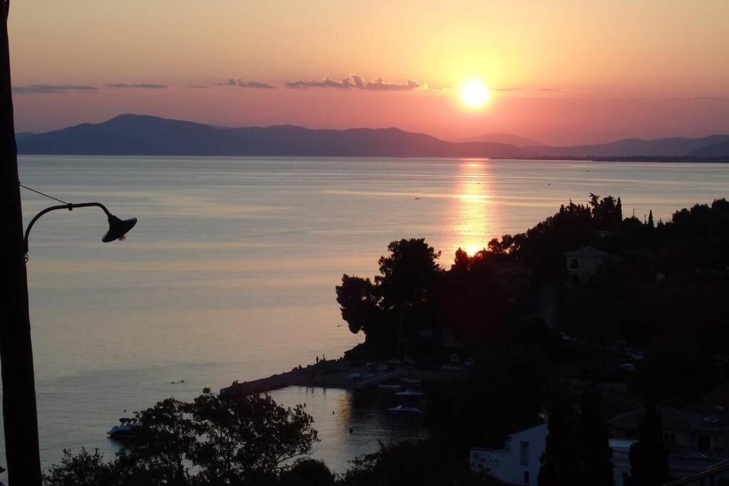¨Με Θέα Το Ηλιοβασίλεμα¨ Villa Afissos Bagian luar foto